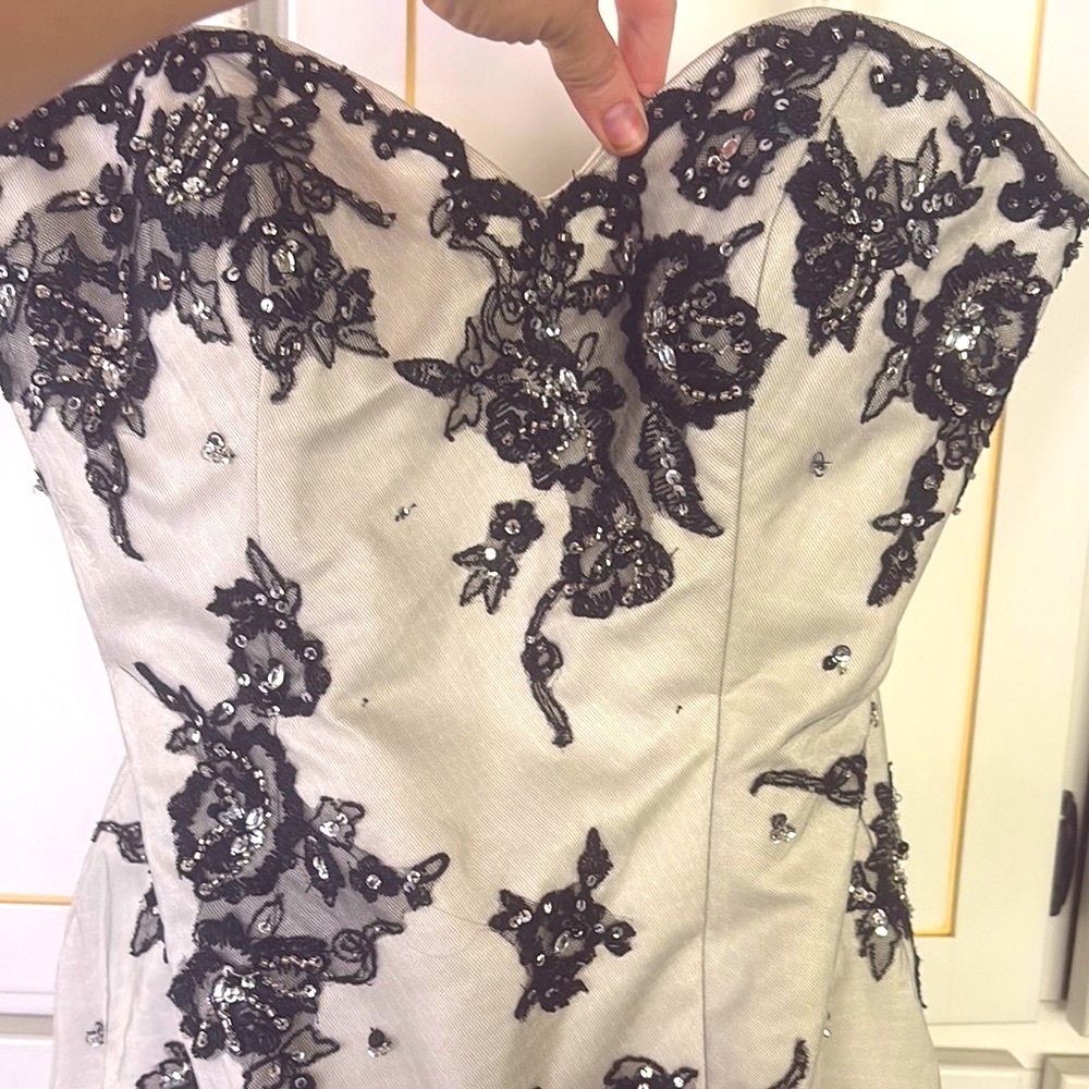 Mori Lee Black and White prom quinceañera Dress sz 9/10 tool lace sequins beauty - Picture 4 of 17